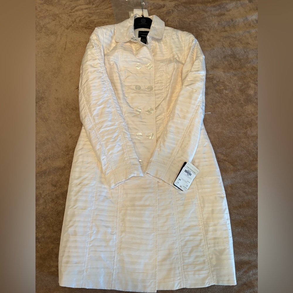 Doncaster Collection 100% Silk Trench Coat size 6 NWT